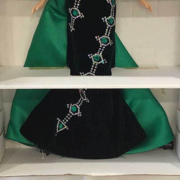 Bob Markie The Jewel Essence Collection Barbie - Picture 9 of 11